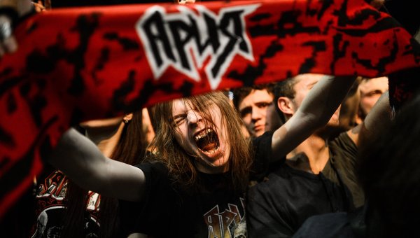 «Хеви-метал и его российские фанаты: проблема идентичности и национальные образы»: доклад Александры Колесник