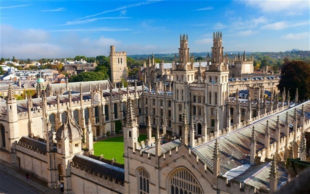 Иллюстрация к новости: Оксфордский университет - место производства британской элиты
